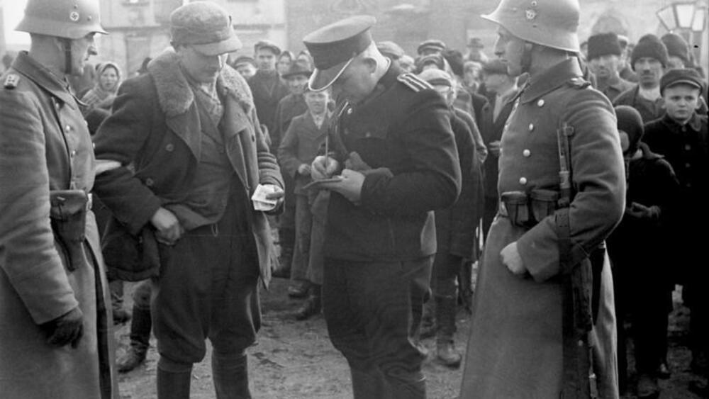 Granatowa policja w walce z kryminalistami pod niemiecką okupacją