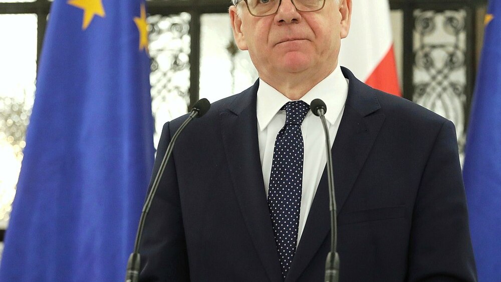 By Sejm RP (Fot. Kancelaria Sejmu / Rafał Zambrzycki) - 60. posiedzenie Sejmu - dzień drugi (CORRECTED), CC BY 2.0, https://commons.wikimedia.org/w/index.php?curid=68440719