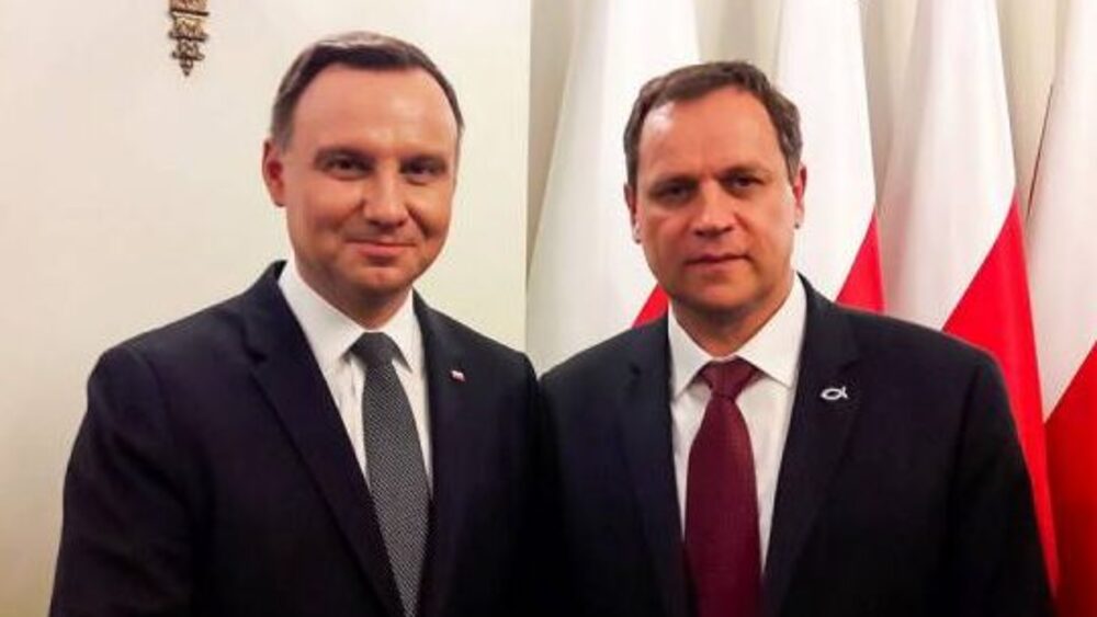 Prezydent RP Andrzej Duda i eurodeputowany Waldemar Tomaszewski /awpl.lt
