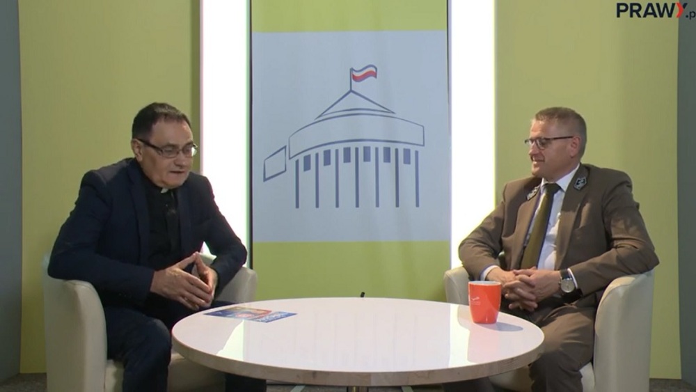 Wywiad z kandydatem do sejmu dr. Stefanem Traczykiem - prowadzi ks. Ryszard Halwa