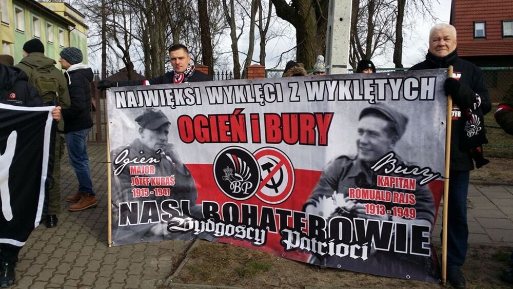 Narodowcy oddali cześć prawosławnym Żołnierzom Wyklętym. Bojówkarze antyPiSu z Warszawy usiłowali zablokować Marsz w Hajnówce