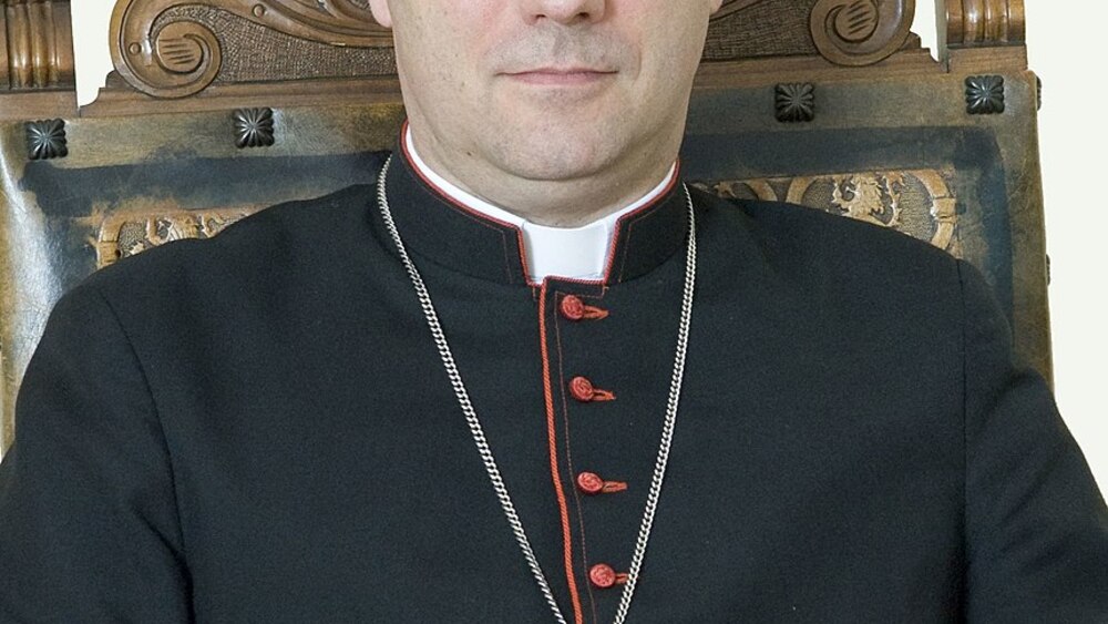 By Fot. J. Andrzejewski - http://www.prymaspolski.pl/pl/dla_mediow/do_pobrania.html, CC BY-SA 3.0, https://commons.wikimedia.org/w/index.php?curid=33223080