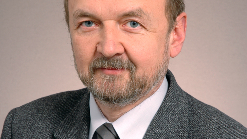 By Kancelaria Senatu Rzeczypospolitej Polskiej, CC BY-SA 3.0 pl, https://commons.wikimedia.org/w/index.php?curid=34221995