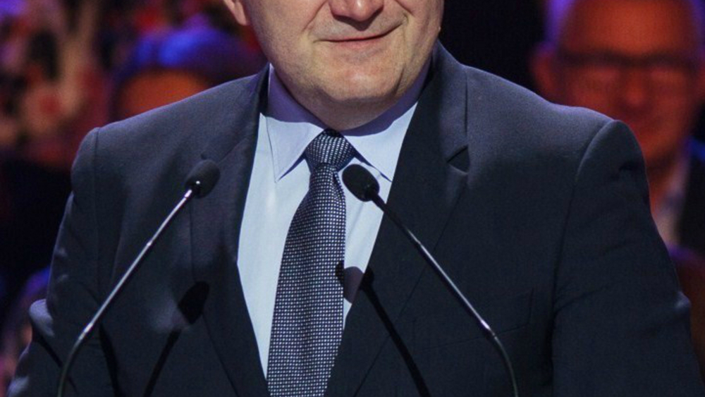 By Platforma Obywatelska RP - #PolskaWolności, Rada Krajowa, 01.07.2017 (CROPPED), CC BY-SA 2.0, https://commons.wikimedia.org/w/index.php?curid=61301711