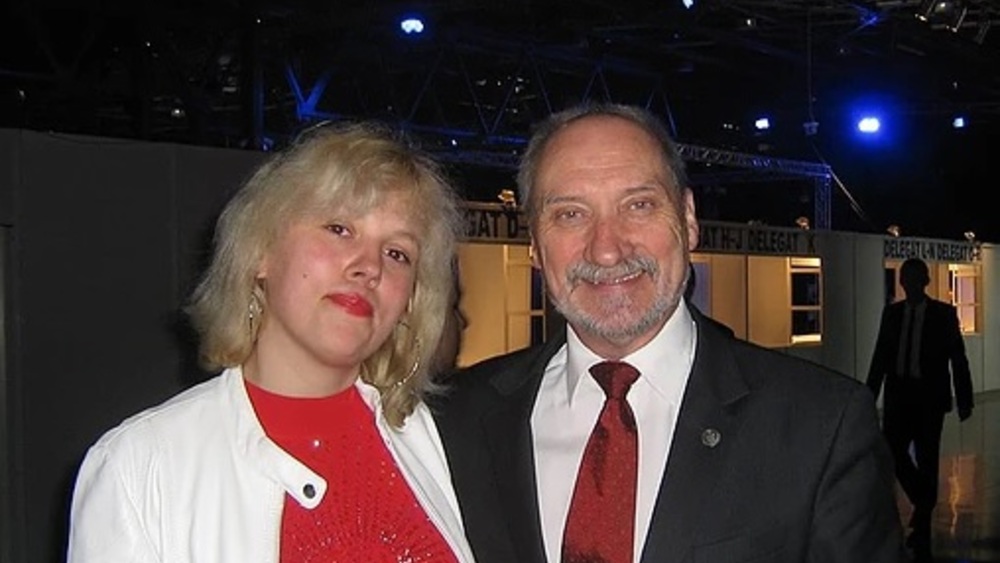 Antoni Macierewicz, Monika Socha-Czyż