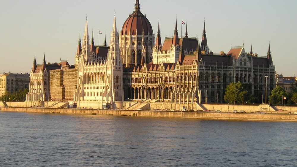 Węgierski parlament