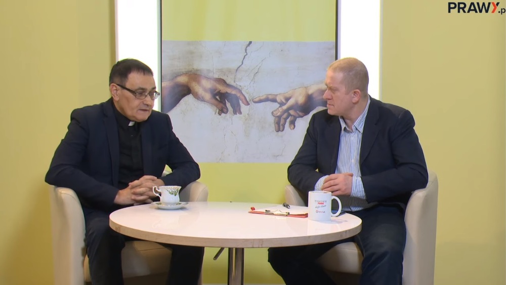 Stosunek do życia ludzkiego, ofiary przemocy, leczenie bezpłodności - z ks. red. Ryszard Halwa rozmawia Mariusz Paszko