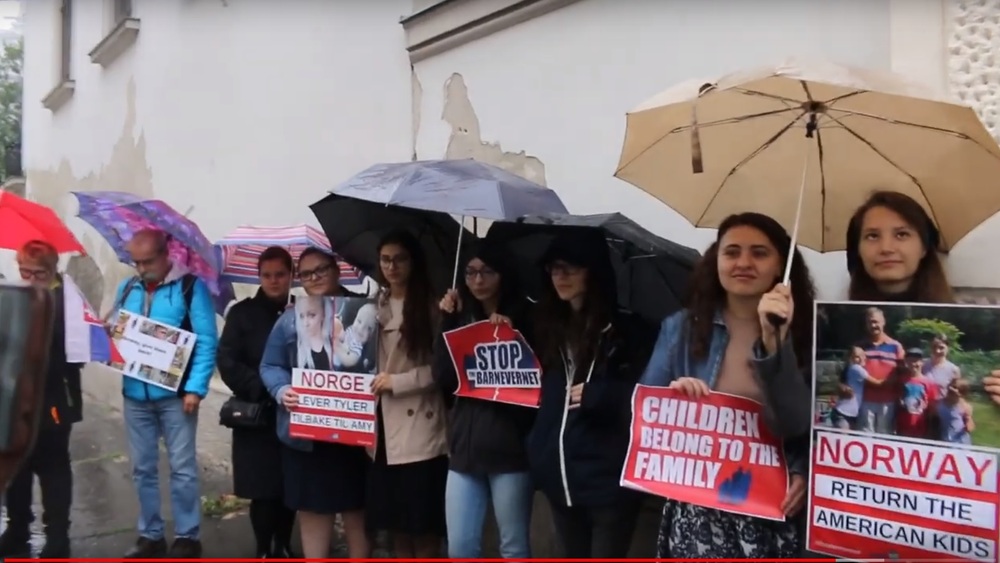 Wieden. Protest przeciwko odbieraniu dzieci przez norweski Barnevernet