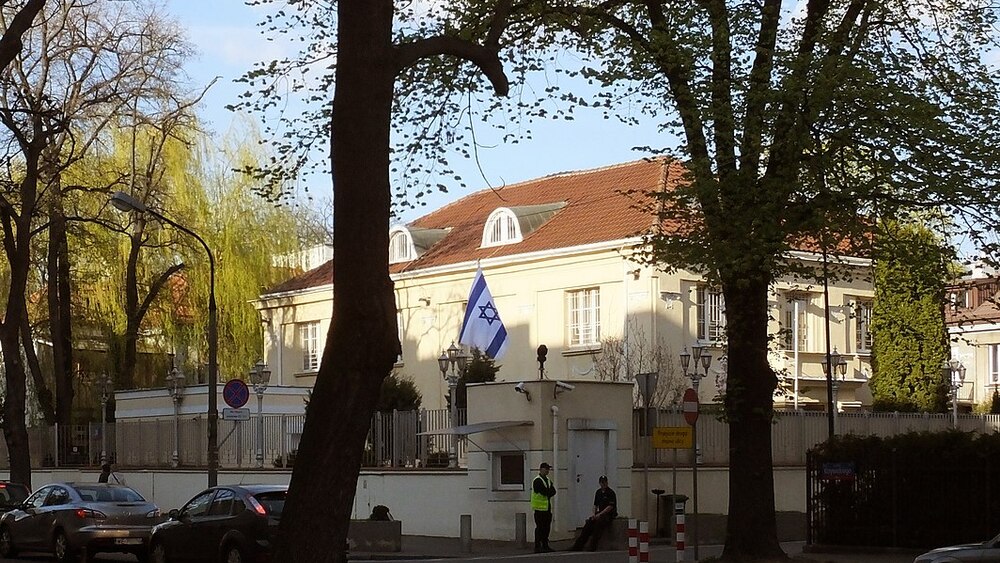Ambasada Izraela w Warszawie, róg ul. Krzywickiego, Filtrowej i Langiewicza