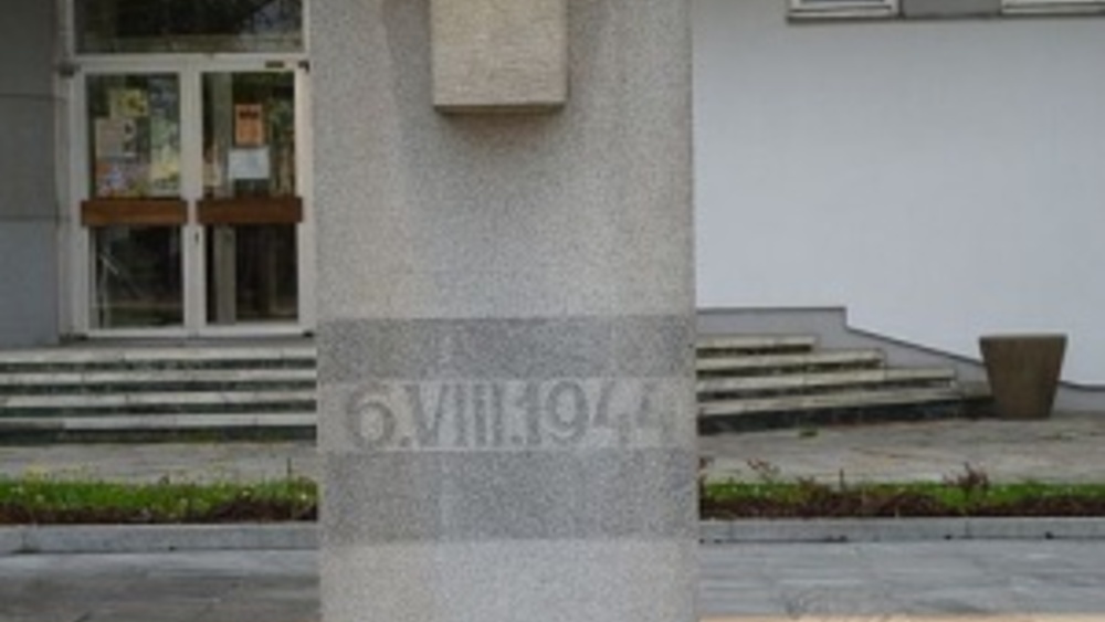 Pomnik w Żywocicach
