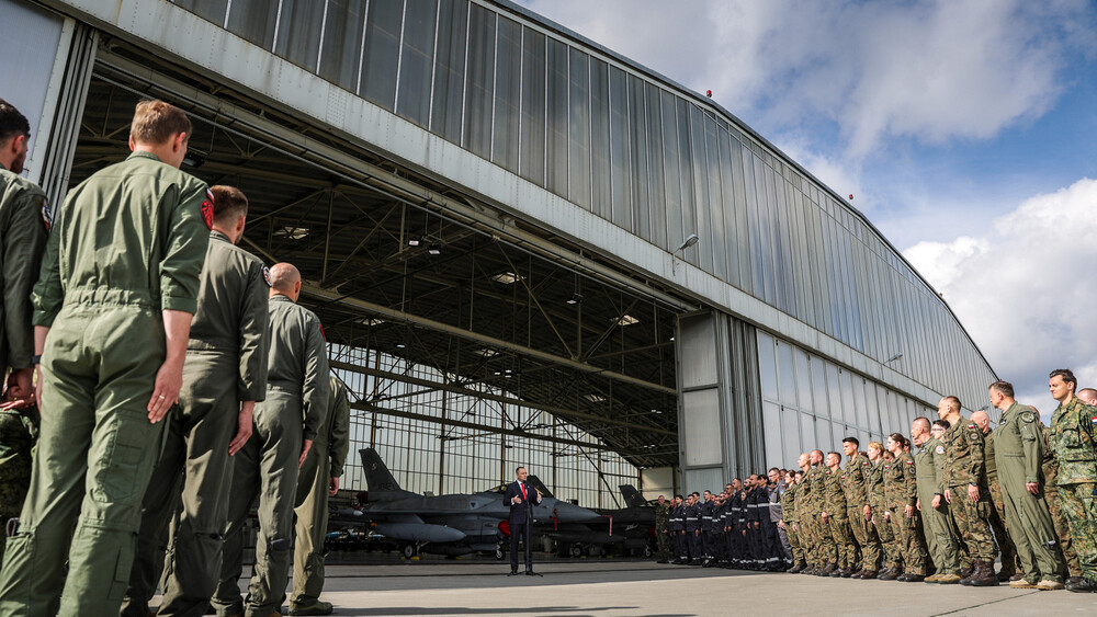 Prezydent na spotkaniu z pilotami