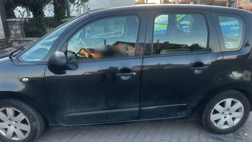 pomylił wsteczny z „jedynką”