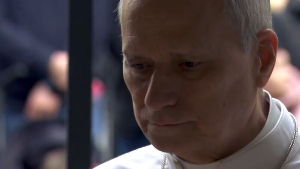 Leon XIV modlił się z chorymi przed grotą Matki Bożej z Lourdes w Ogrodach Watykańskich