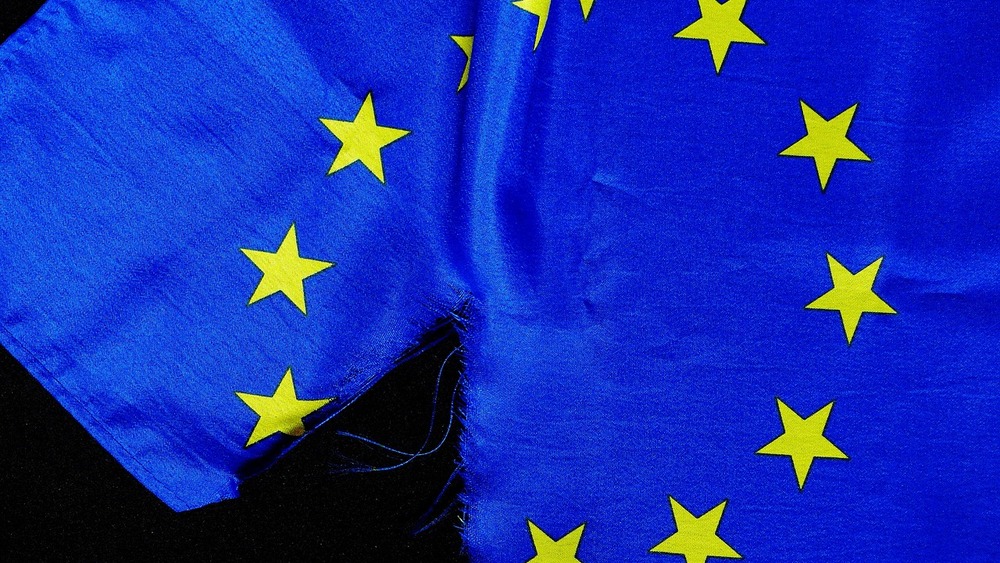 UE