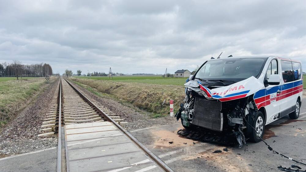 wypadek karetki Osiek Włostybory