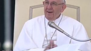 Papież bije brawo Maryi i krzyczy: „Niech żyje Polska”