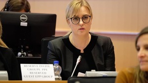 Wdowa po Adamowiczu przemawiała w Parlamencie Europejskim. Cyrku ciąg dalszy