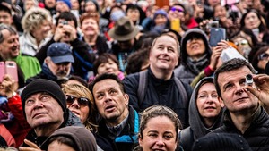 Warszawa: fani czekają na Rolling Stones