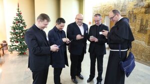 Księża (i nie tylko) na Twitterze. Jest nowy Dekalog!