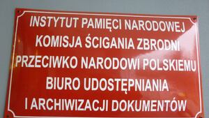 IPN ujawnił zawartość trzeciego i czwartego pakietu z szafy Kiszczaka