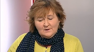 Dowcipna prof. Środa - Ponoć kierowca cinquecento przyznał się już do zamachu smoleńskiego i przedziurawienia opony prezydenta