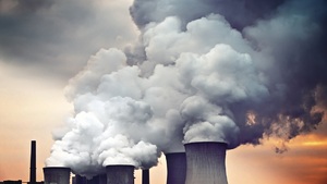 Dlaczego polski rząd angażuje się w absurdalny system handlu emisjami CO2?