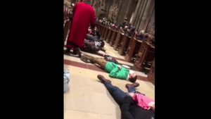 SKANDALICZNE zachowanie przed Mszą Świętą! Nie uwierzysz CO zrobili "aktywiści"