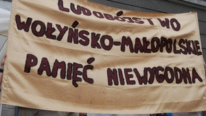 PiS cofnął się i zamiata pod dywan Rzeź Wołyńską?