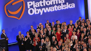 Skandaliczne słowa posła PO! "Nie wyobrażam sobie iść z faszystami, którzy machają łapą w Warszawie"