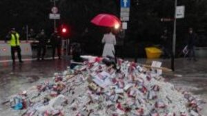 Oświadczenie ZNP w sprawie znieważenia flagi państwowej - to był baner