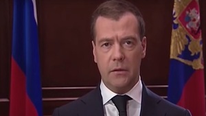 Pijanego Miedwiediewa znaleziono z bronią w ręku i listem pożegnalnych. Próbował popełnić samobójstwo?