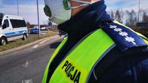 AFERA! Poszukiwany wpadł, bo… nie miał maseczki