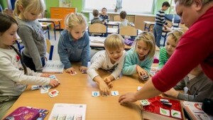 Przemoc w rodzinnym domu dziecka. Nadzorująca placówką żona posła PO zawieszona