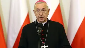 SUKCES! Ministerstwo Zdrowia wycofuje się z obowiązku masek dla kapłanów podczas Mszy. Apel Abp. Gądeckiego