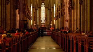 Uniewinniono wspólnika, który brał udział w zamachach na Kościoły?!