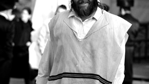 Brytyjscy Żydzi częściej umierają na koronawirusa niż inni poddani królowej! Jaki jest powód?