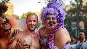 TSUE: "współmałżonek" może oznaczać osoby tej samej płci. W odpowiedzi złożyli projekt ustawy zwiększającej ochronę małżeństwa