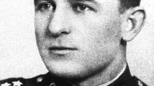 Jak UB-ecja przebierała się za narodowców