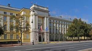 Dron sterowany przez Rosjanina latał nad KPRM robiąc zdjęcia budynkom rządowym