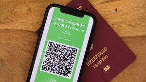 PILNE! Do miejsc publicznych wejdziemy TYLKO z certyfikatem covidowym? "Nie można tego wykluczyć"