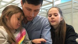 Szwedzi nie odpuszczają - wystawili nakaz aresztowania Lisowa za "kradzież" córek z muzułmańskiej rodziny zastępczej