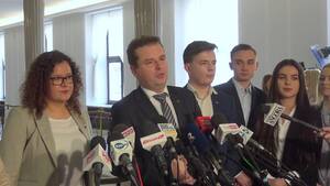 Gimbaza rządzi. "Wolność" apeluje do swoich sympatyków o udział w Sejmie Dzieci i Młodzieży