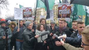 Antyukraińska demonstracja ONR i antyONRowska kontrmanifestacja groteskowej opozycji