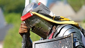 "Zabijcie wszystkich! Bóg rozpozna swoich" - o pewnym micie...