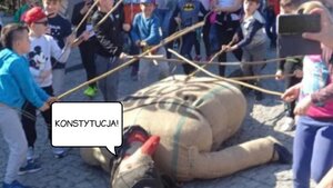 Kosmiczne zarzuty Policji za spalenie kukły Judasza w Pruchniku