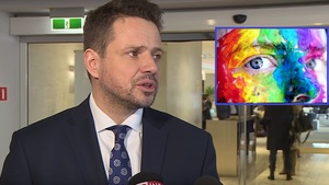 Chocholi taniec Rafała Trzaskowskiego, czyli nowa akcja LGBT+