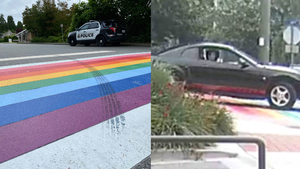 Kierowca ostro ruszył, zostawiając ślady opon na namalowanej fladze LGBT. Teraz ściga go policja za "zbrodnię nienawiści"
