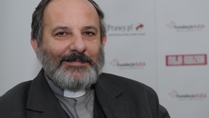 Efraim Zuroff z Centrum Szymona Wiesenthala: "Armia Krajowa w wielu przypadkach Żydów zabijała".  Ks.Tadeusz Isakowicz-Zaleski komentuje kłamstwo żydowskiego historyka!