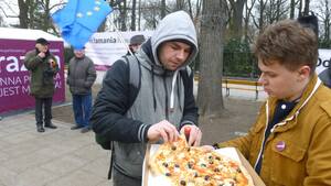 Kawiorowa lewica robi imprezę przed URM