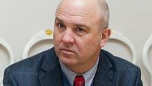 Komisarz ds. praw człowieka krytykuje Francję za... przepisy antyterrorystyczne!